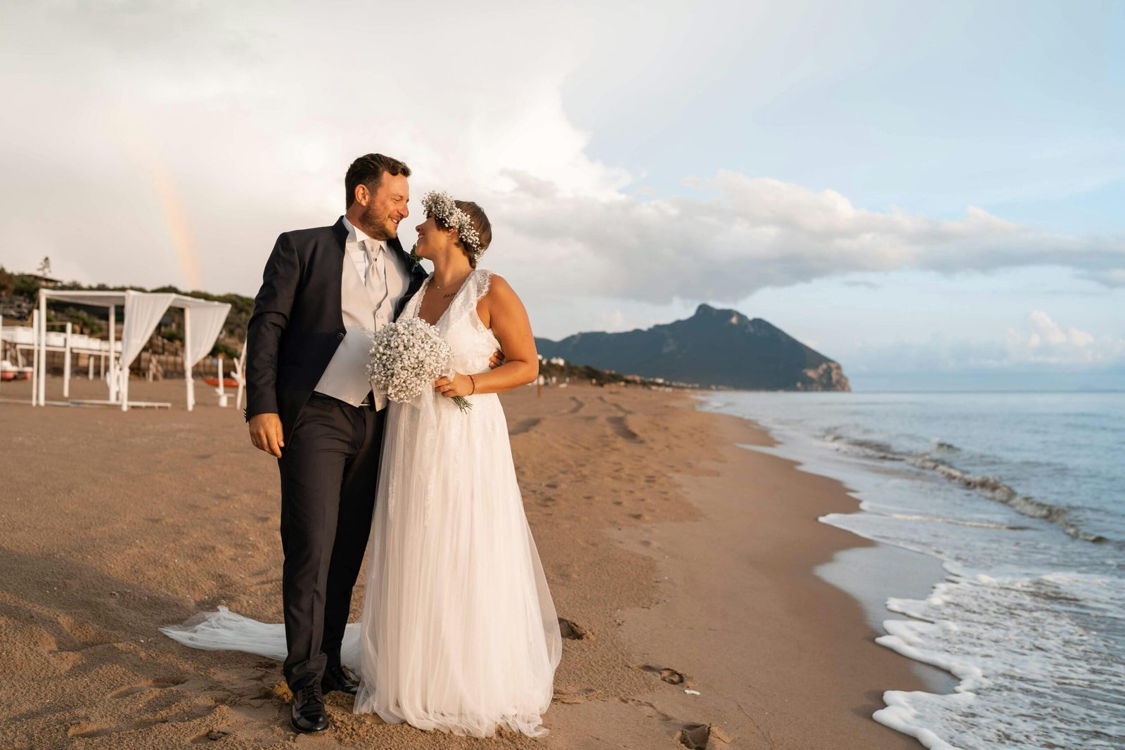 How to Plan a Destination Wedding: Your Complete Timeline, Checklist & Guest Travel Guide